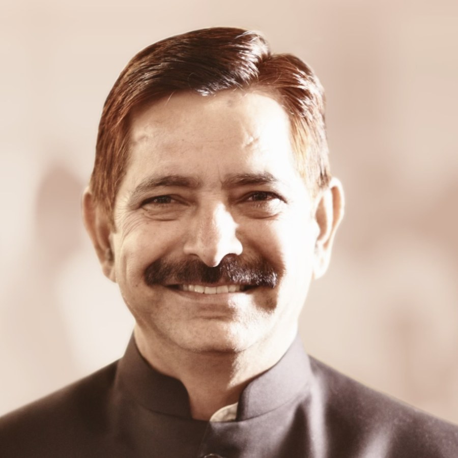 Harish Sachdeva, property consultant in Rania